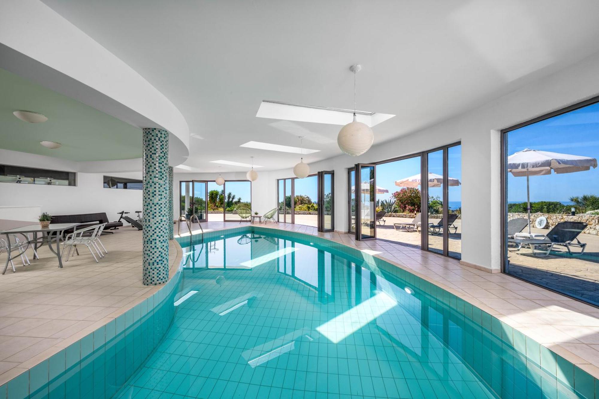 Villa Zafira - Seaview Manor With Heated Pool Kallithea  Exterior photo